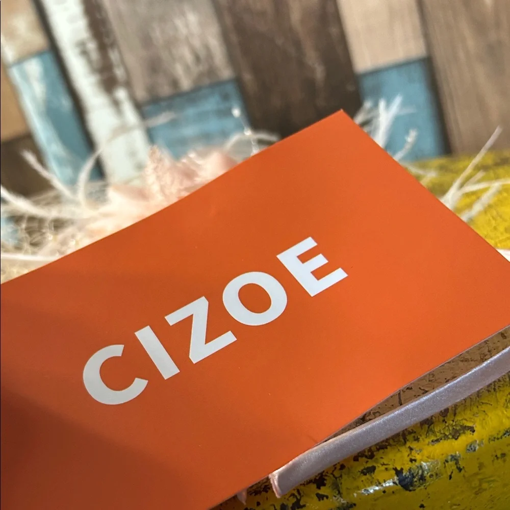 Chic Blush Feather Fascinator Headband - Picture 11 of 13